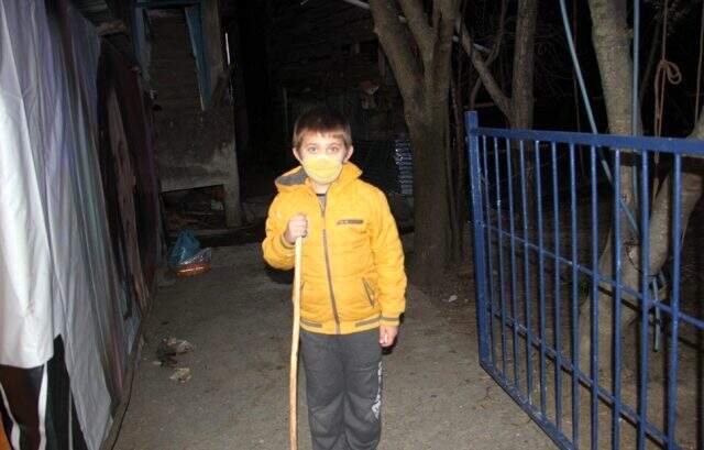 Evden çıkamayan çocuk, 'yasal hakkım' diyerek jandarmadan cips istedi Evden çıkamayan çocuk, 'yasal hakkım' diyerek jandarmadan cips istedi