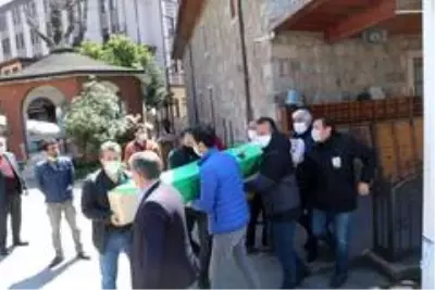 Fındıklı ilçesinde kadın cinayetine kurban giden Gamze Pala son yolculuğuna uğurlandı