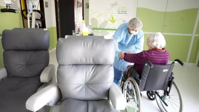 Fransa�da bir yaşlı bakım evi Covid testinin geciktirilmesi onlarca