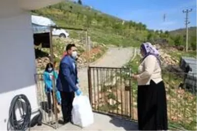 Mardin Büyükşehir Belediyesinden temizlik malzemeleri dağıtımı Mardin Büyükşehir Belediyesinden temizlik malzemeleri dağıtımı