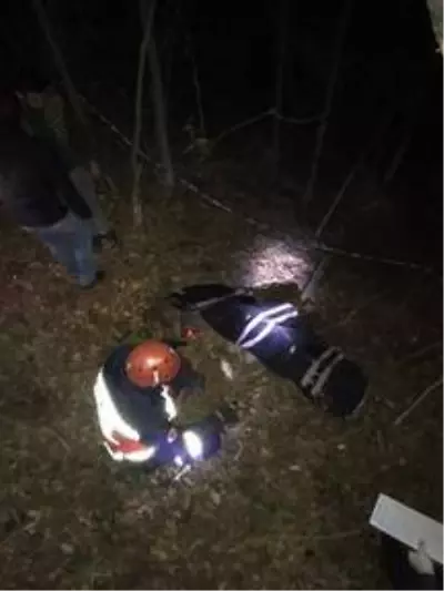 Sakarya'da şarampole devrilen iş makinesinin sürücüsü öldü