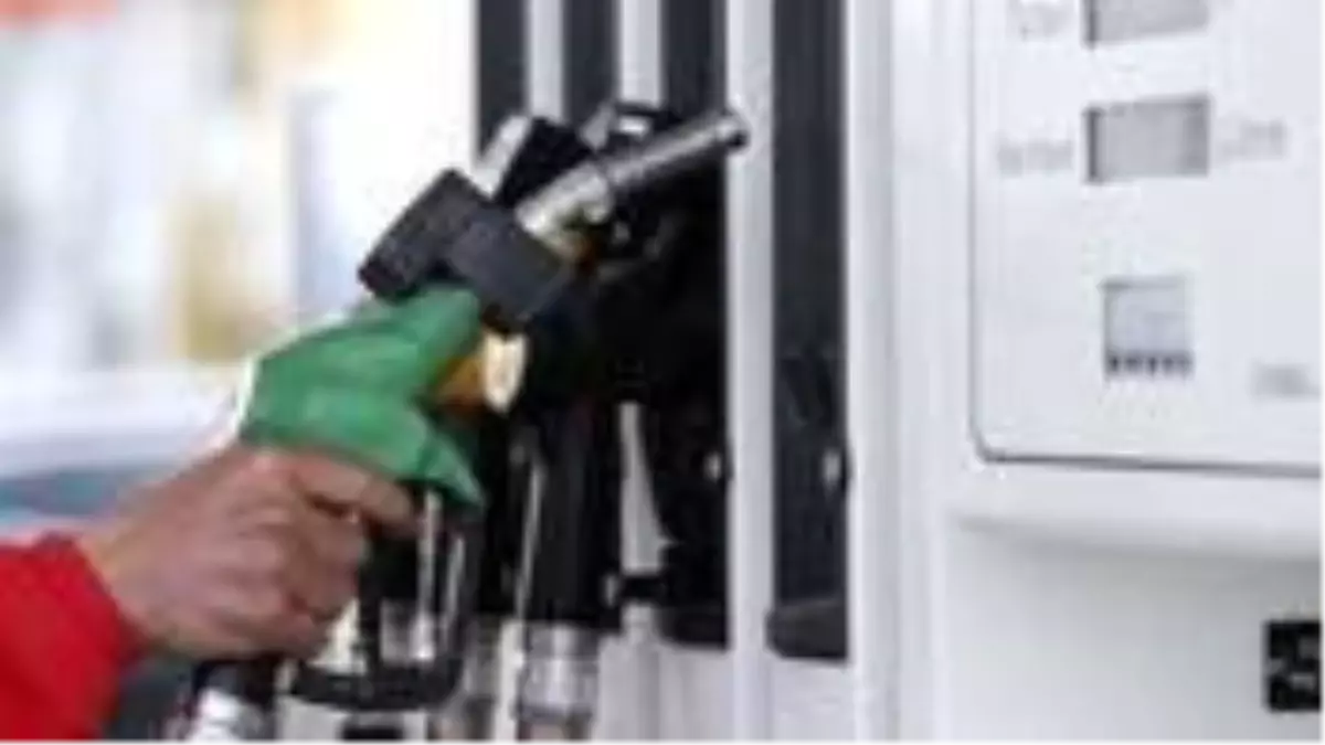 Son Dakika: Motorine 10, benzine 15 kuruş zam geldi