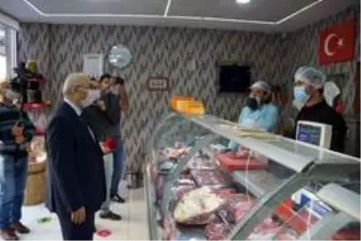 Vali Köşger, yasak öncesi işletmeleri denetledi Vali Köşger, yasak öncesi işletmeleri denetledi