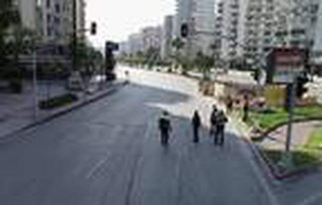Adana'da cadde ve sokaklar boş kaldı - Adana
