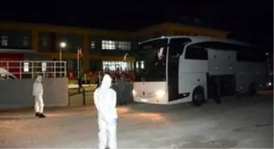 İngiltere'den getirilen 252 kişi gözetim altında tutulacakları yurda yerleştirildi İngiltere'den getirilen 252 kişi gözetim altında tutulacakları yurda yerleştirildi
