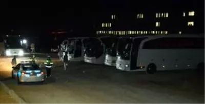 İngiltere'den getirilen 252 kişi gözetim altında tutulacakları yurda yerleştirildi İngiltere'den getirilen 252 kişi gözetim altında tutulacakları yurda yerleştirildi