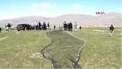 Van Gölü'nde av yasağına rağmen 10 ton balık avlanabilecek 400 metre ağı drone buldu Van Gölü'nde av yasağına rağmen 10 ton balık avlanabilecek 400 metre ağı drone buldu