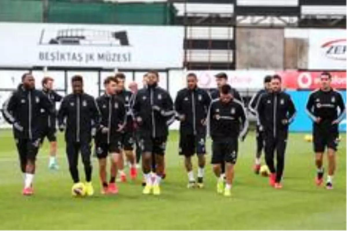 Beşiktaş, dörderli gruplar halinde antrenmanlara başlıyor