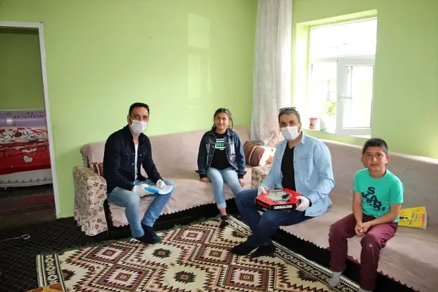 Fedakar öğretmenler köydeki öğrenciler için seferber oldu Haber