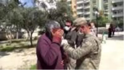 Hakkari'de nöbet sırasında şehit olan asker Kızıltepe'de toprağa verildi Hakkari'de nöbet sırasında şehit olan asker Kızıltepe'de toprağa verildi