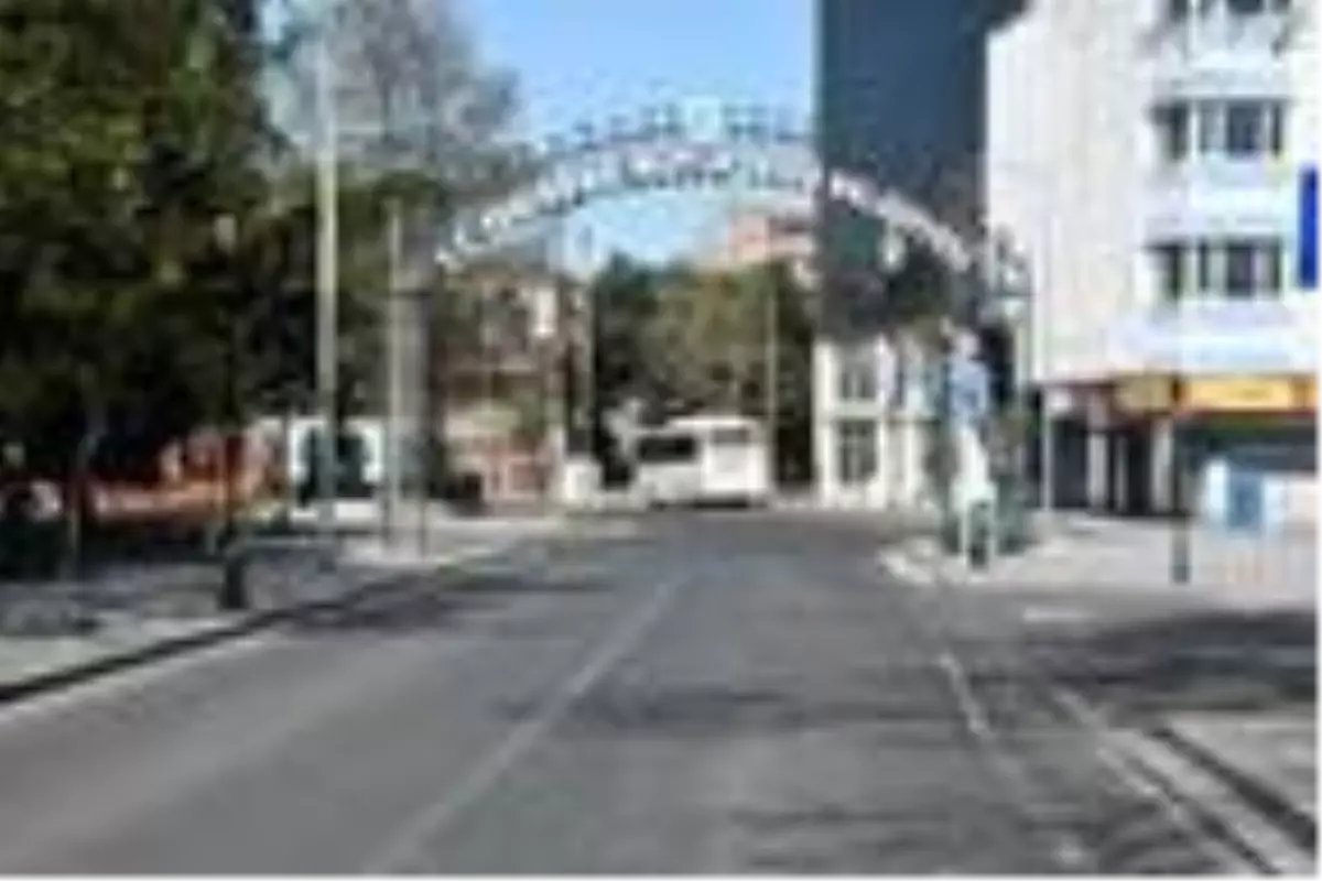 'Hırsızlık'tan aranırken, yasağa rağmen sokağa çıkınca yakalandı