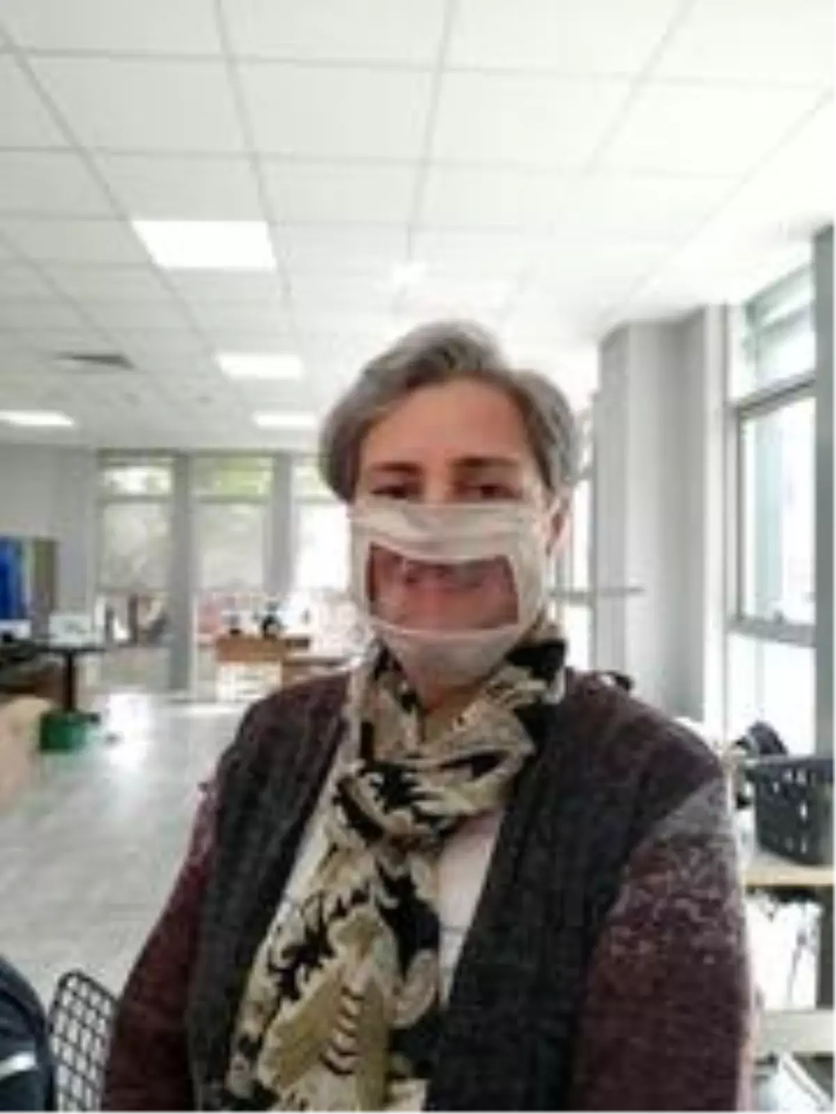 İzmit Belediyesi'nden işitme engellilere özel maske