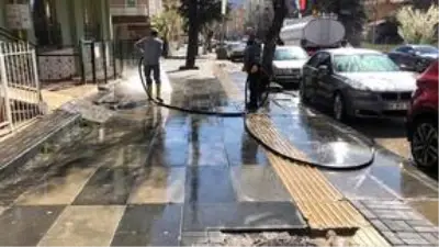 Kızılcahamam Belediyesi ekipleri çalışmalarını sürdürüyor