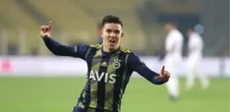 Ersun Yanal: Şenol Güneş, Türkiye'yi seçmesi halinde 10 numarayı Ferdi Kadıoğlu'na verecek Ersun Yanal: Şenol Güneş, Türkiye'yi seçmesi halinde 10 numarayı Ferdi Kadıoğlu'na verecek