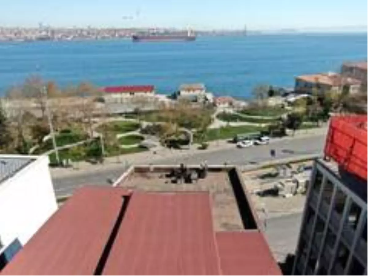 Sokağa çıkma kısıtlamasında teraslarında keyif yaptılar