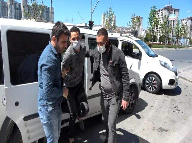 Suriyeli şüpheli, kız arkadaşının kullandığı aracın bagajında yakalandı