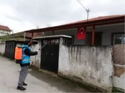 TDV gönüllüleri ve din görevlileri yaşlı ve hastaların yardımına koşuyor