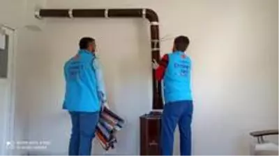 TDV gönüllüleri ve din görevlileri yaşlı ve hastaların yardımına koşuyor
