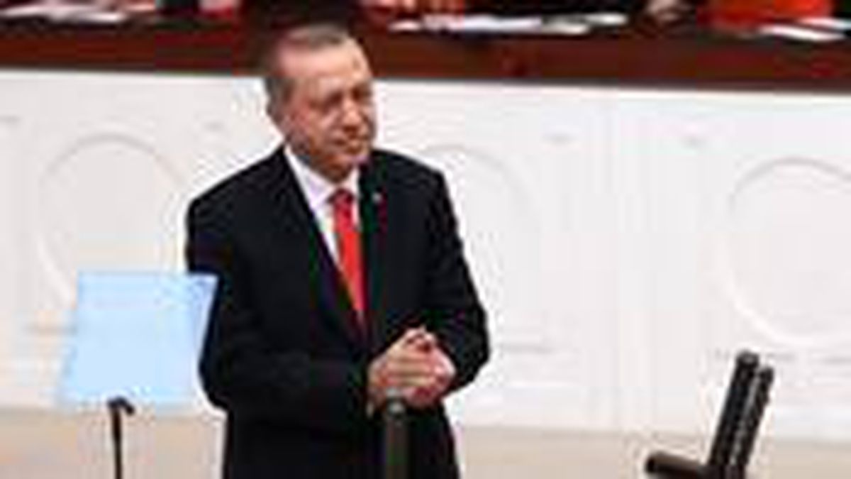 23 Nisan saat 21.00'de Erdoğan canlı yayında İstiklal Marşı okuyacak