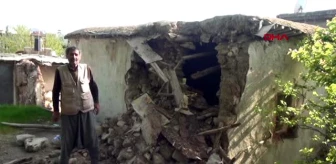 ADIYAMAN Besni'de tek katlı evin duvarı çöktü