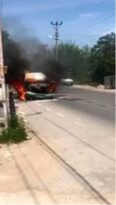 Antalya'da otomobil yangını Antalya'da otomobil yangını