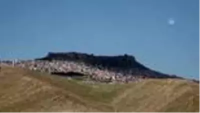 Evde kalan öğrencilere kitap hediye ediliyor Evde kalan öğrencilere kitap hediye ediliyor