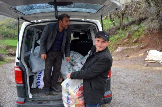 Hayırsever iş adamı memleketine gelip, kapı kapı dolaşarak yardım dağıttı