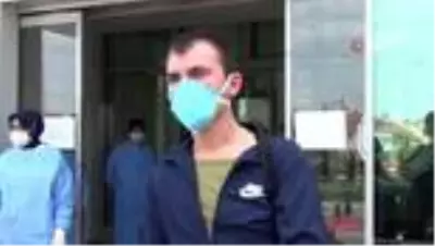 Korona virüs tedavisi gören vatandaş alkışlar eşliğinde taburcu oldu Korona virüs tedavisi gören vatandaş alkışlar eşliğinde taburcu oldu