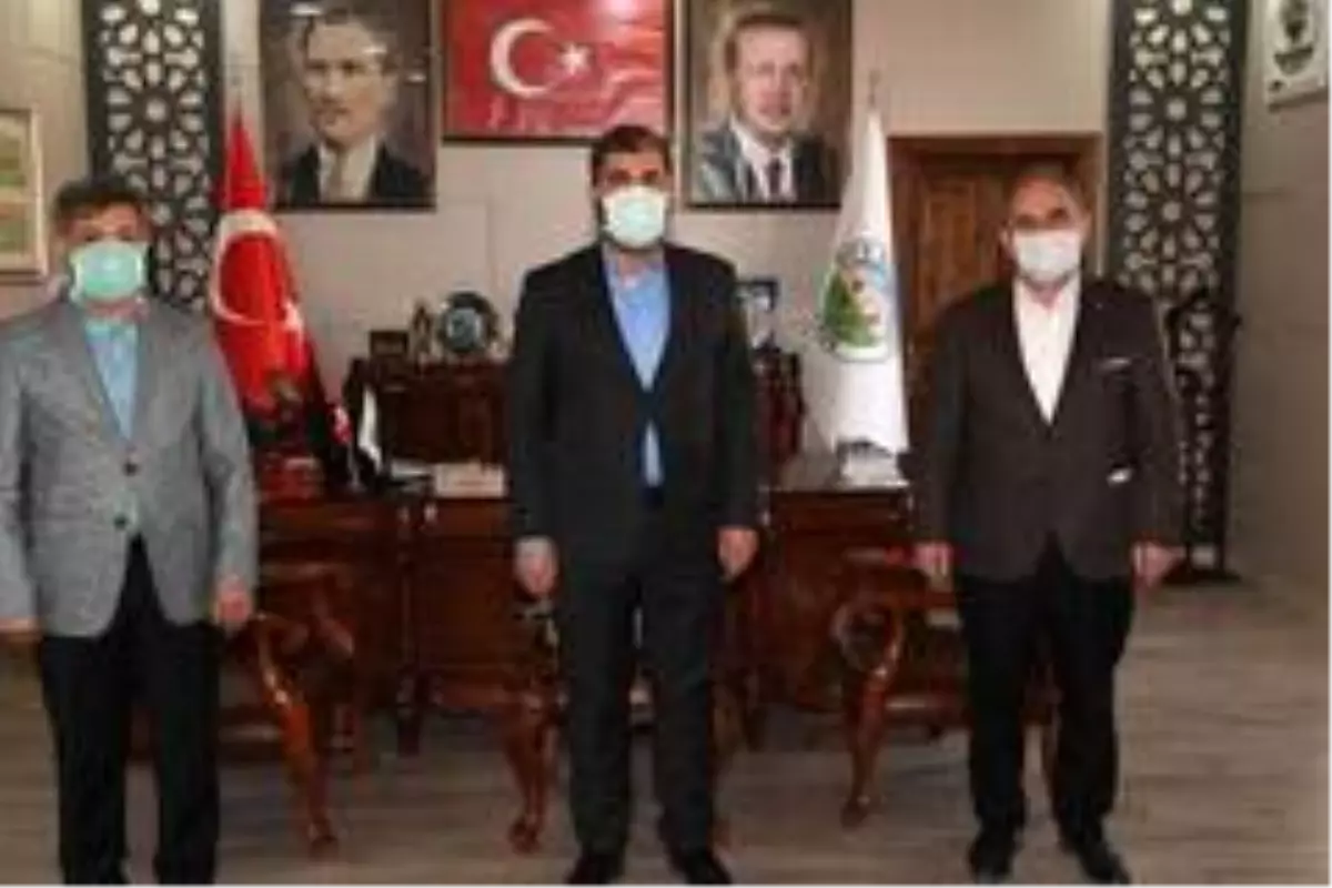 Muş Belediyesi personellerinden 'Biz Bize Yeteriz Türkiyem' kampanyasına destek