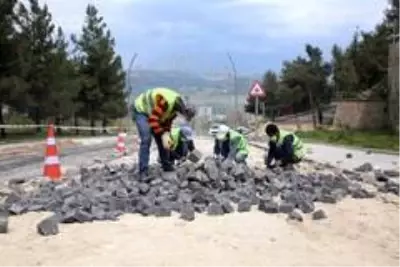 Tarihi Birinci Caddede yenileme çalışmaları başladı Tarihi Birinci Caddede yenileme çalışmaları başladı