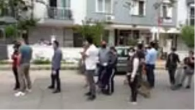 Antalya'da semt pazarlarında kısıtlama kuyruğu Antalya'da semt pazarlarında kısıtlama kuyruğu