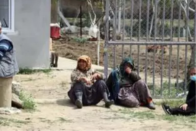 Aydın'da tarladaki kulübede çıkan yangında 2 ve 4 yaşında iki çocuk öldü Aydın'da tarladaki kulübede çıkan yangında 2 ve 4 yaşında iki çocuk öldü