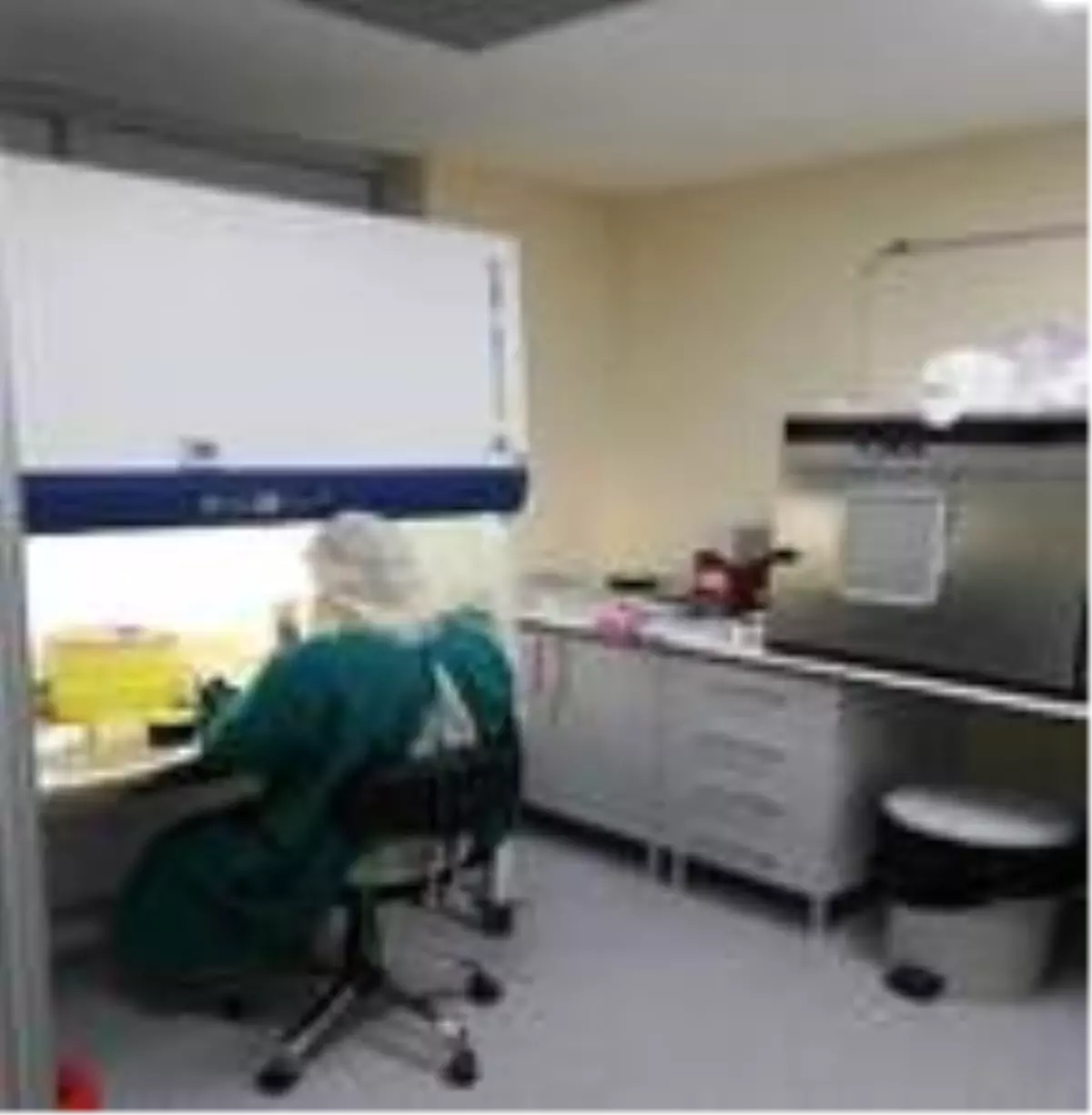 ÇOMÜ Tıbbi Mikrobiyoloji Laboratuvarı'nda, günlük 380 koronavirüs testi sonuçlanıyor