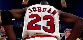 Efsane basketbolcu Michael Jordan'ın formasına servet ödediler