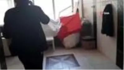 Kaçak maske üretenlere zabıta baskını Kaçak maske üretenlere zabıta baskını
