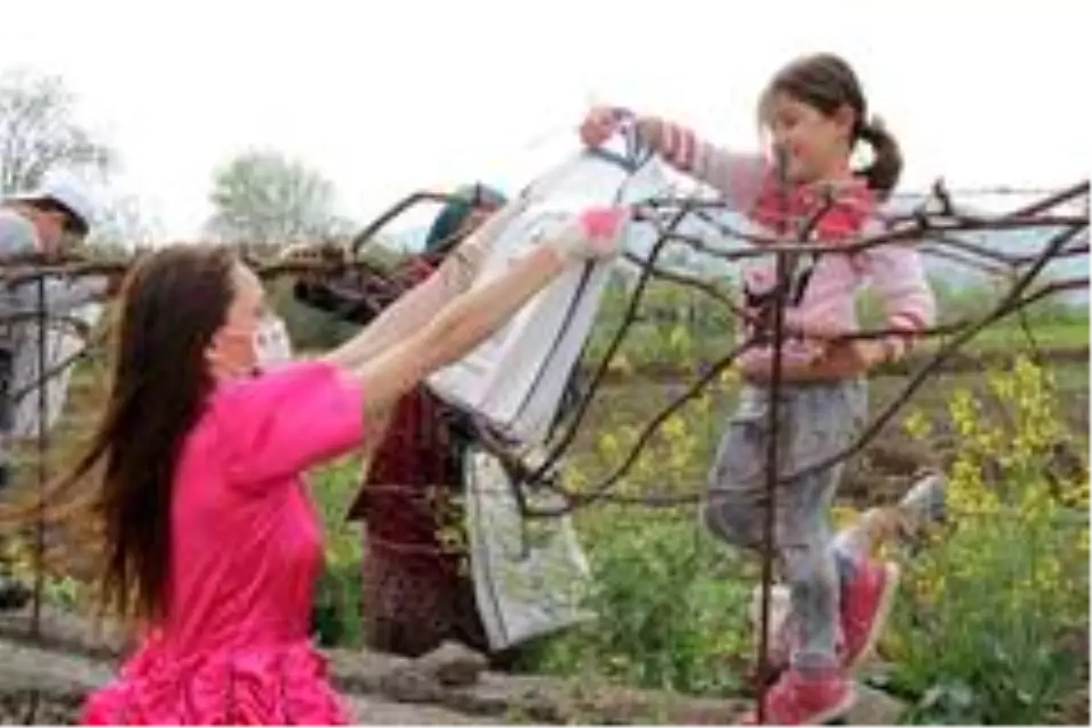 Kırsaldaki çocuklara 23 Nisan sürprizi