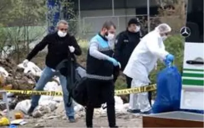 Kocaeli'de hafriyat döküm alanında çuval içerisinde çürümüş ceset bulundu Kocaeli'de hafriyat döküm alanında çuval içerisinde çürümüş ceset bulundu