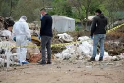 Kocaeli'de hafriyat döküm alanında çuval içerisinde çürümüş ceset bulundu Kocaeli'de hafriyat döküm alanında çuval içerisinde çürümüş ceset bulundu