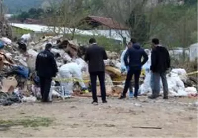 Kocaeli'de hafriyat döküm alanında çuval içerisinde çürümüş ceset bulundu Kocaeli'de hafriyat döküm alanında çuval içerisinde çürümüş ceset bulundu