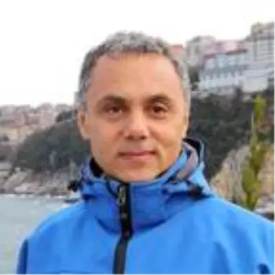 Prof. Dr. Sözen: Baharın gelmesiyle toplu olarak yılanların görülmesi normal Prof. Dr. Sözen: Baharın gelmesiyle toplu olarak yılanların görülmesi normal