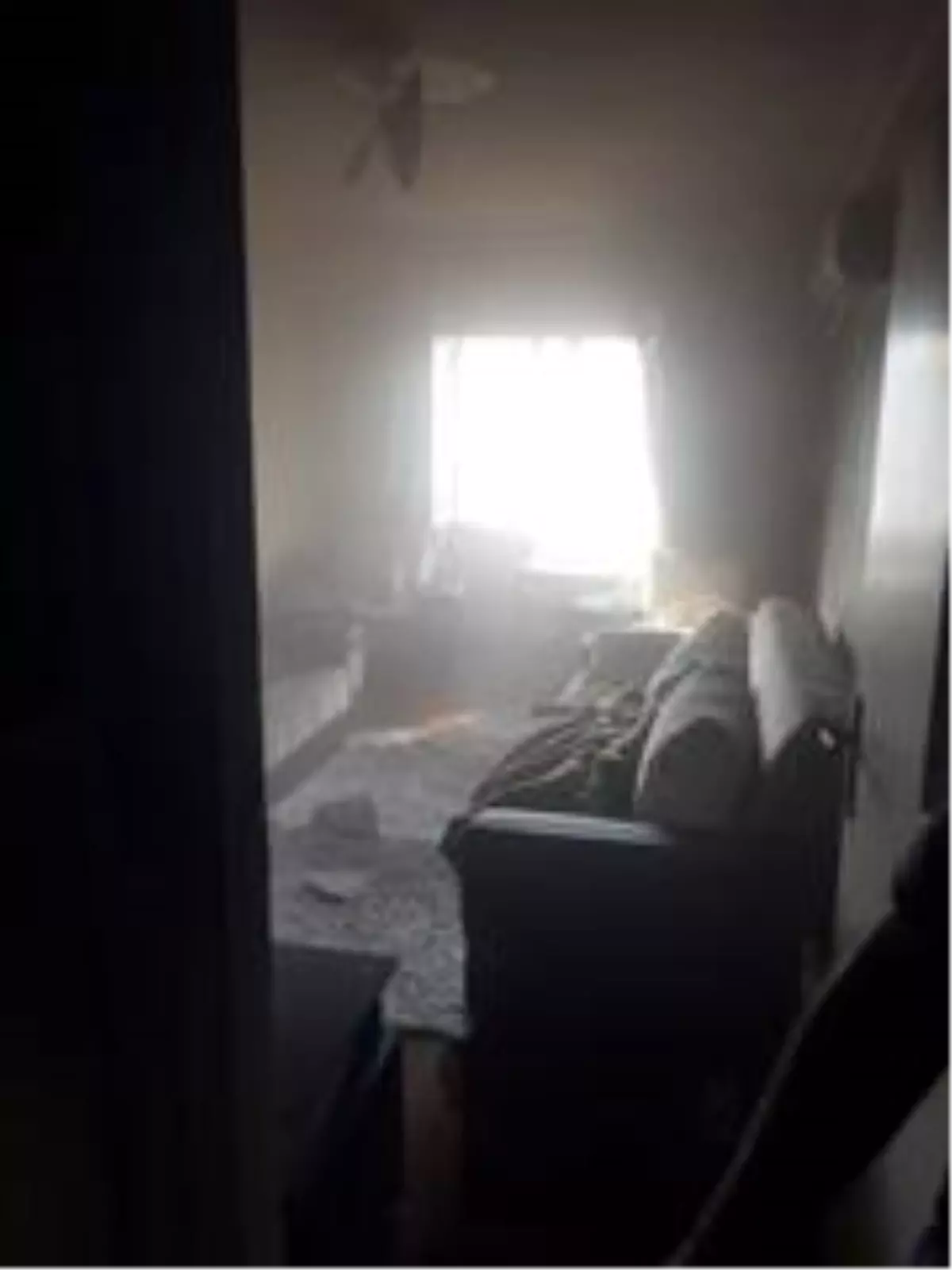 Tarsus�ta çıkan yangında ev kullanılamaz hale geldi Haberler