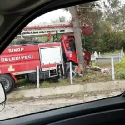 Tatbikata giden itfaiye aracı kaza yaptı: 1 yaralı
