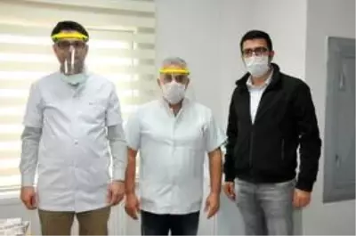 Akşehir Belediyesinden siperlikli maske dağıtımı Akşehir Belediyesinden siperlikli maske dağıtımı
