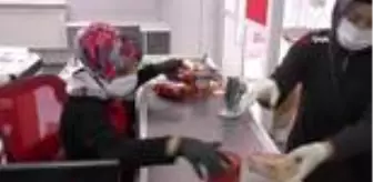 Arnavutköy Belediyesi: Arnavutköy'de Ramazan dolayısıyla ihtiyaç sahiplerine erzak yardımı Arnavutköy Belediyesi: Arnavutköy'de Ramazan dolayısıyla ihtiyaç sahiplerine erzak yardımı