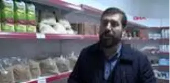 Sındırgı: BALIKESİR Hatice nine, ürettiği 350 kilo nohudu ihtiyaç sahipleri için bağışladı Sındırgı: BALIKESİR Hatice nine, ürettiği 350 kilo nohudu ihtiyaç sahipleri için bağışladı
