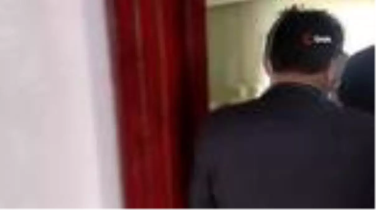 Başkan Ensari'den hayalindeki pastayı çizen kıza sürpriz