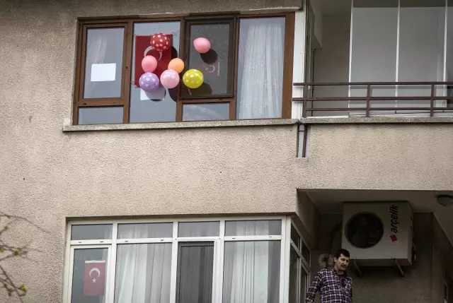 Başkentte evler 23 Nisan için bayraklarla süslendi haberi fotografı