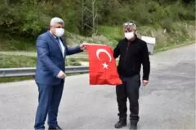 Büyükşehirden sağlıkçılara, polislere ve fırıncılara maske