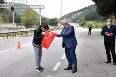Büyükşehirden sağlıkçılara, polislere ve fırıncılara maske