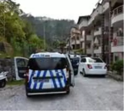 Büyüyünce polis olmak isteyen Poyraz'a, polislerden doğum günü sürprizi Büyüyünce polis olmak isteyen Poyraz'a, polislerden doğum günü sürprizi